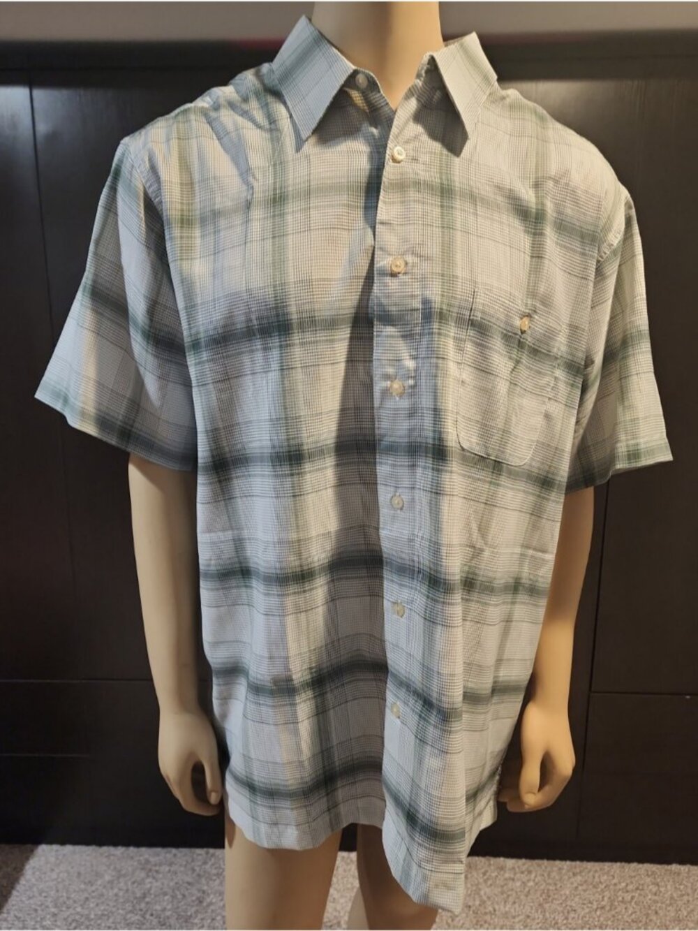 HAGGAR mens XL Short Sleeve Button Down casual Shirt wrinkle free untuck new